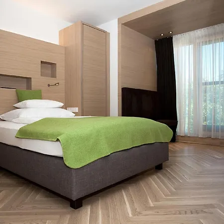 Hotel Hotel-restaurant Ammerhauser 4*